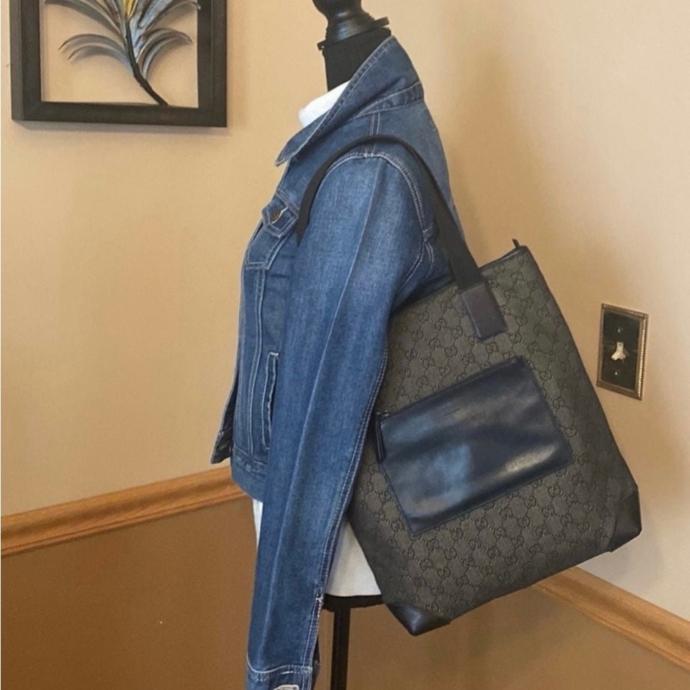 Gucci Shoulder Bag